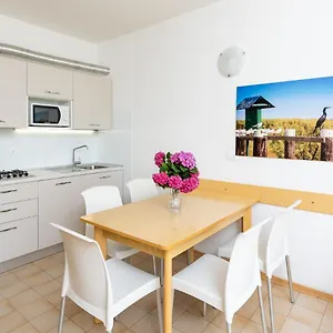 https://condominio-lavinia.hotelinveneto.com