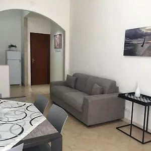 https://appartamenti-solemare-trapani.sicilyhotelsitaly.net