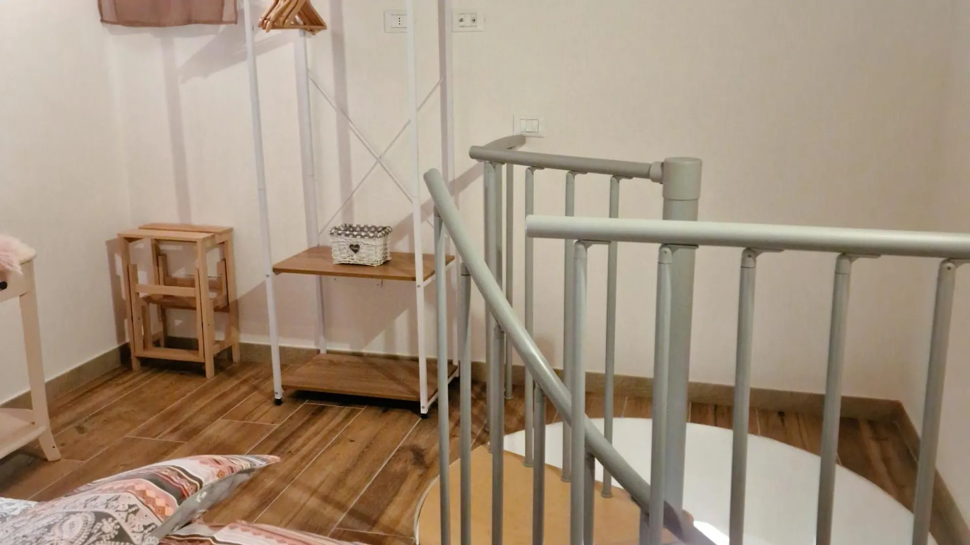 Guest house La Garitta - Villa Tra Pisa E Livorno Free Parking Ac Italy