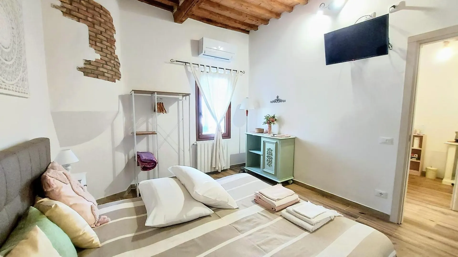 Guest house La Garitta - Villa Tra Pisa E Livorno Free Parking Ac